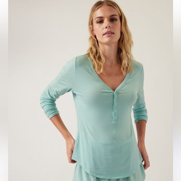 Athleta Nighttime Bliss Shirt in Reef! - Picture 1 of 11